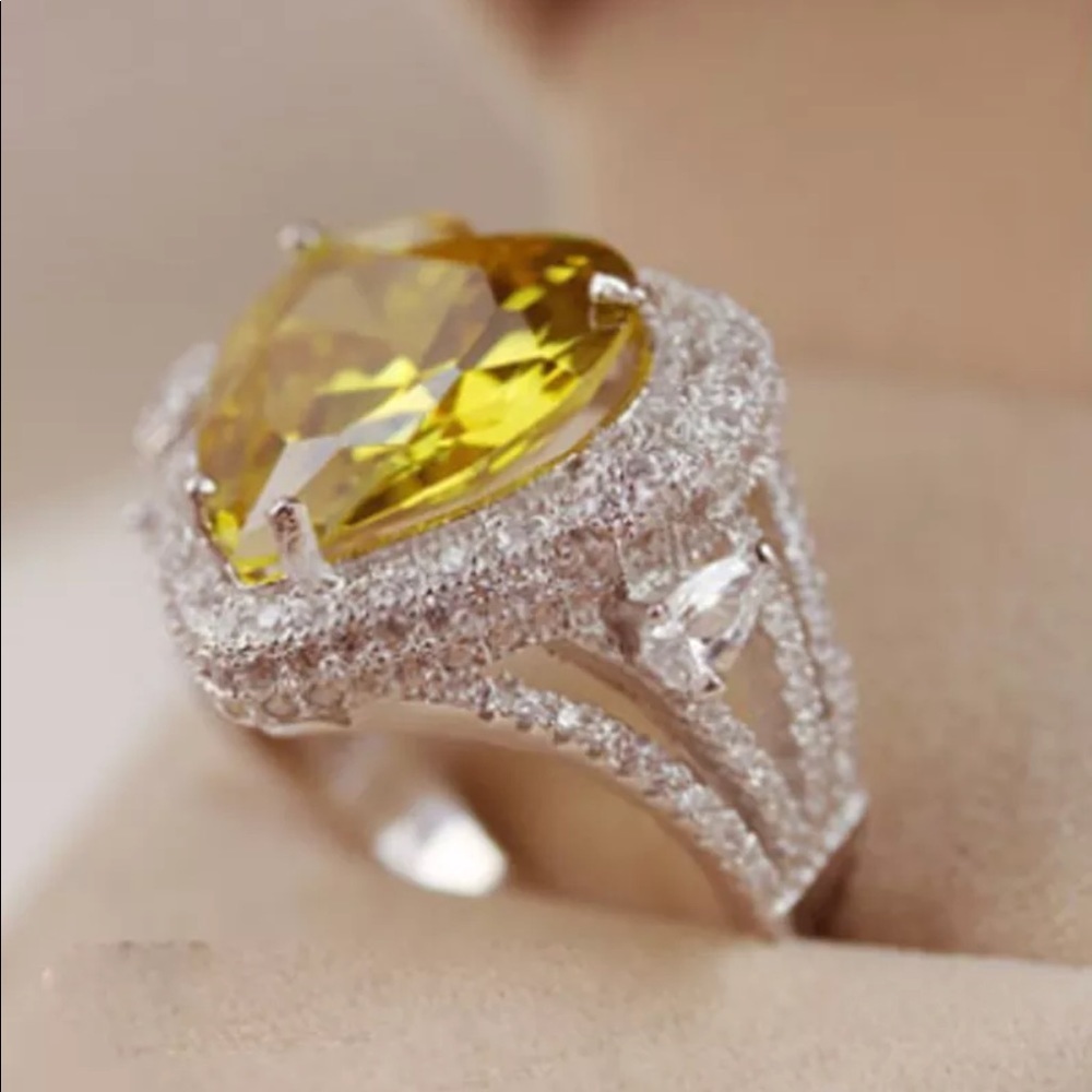 🆕 925 Sterling Silver Topaz Ring - Picture 2 of 4